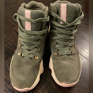 SOREL The Kinetic Impact Conquest Sneaker Boot Women’s Size 8.5